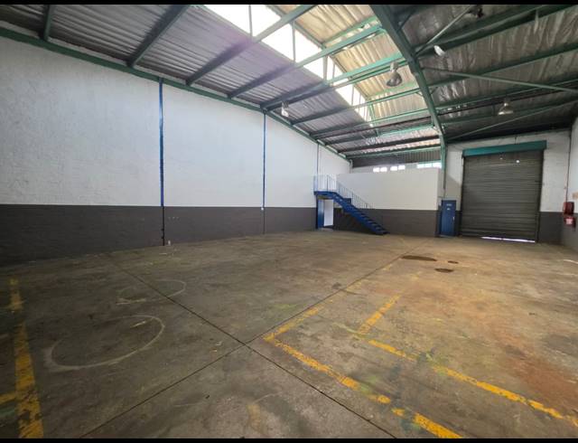 275M² WAREHOUSE TO LET IN STORMILL